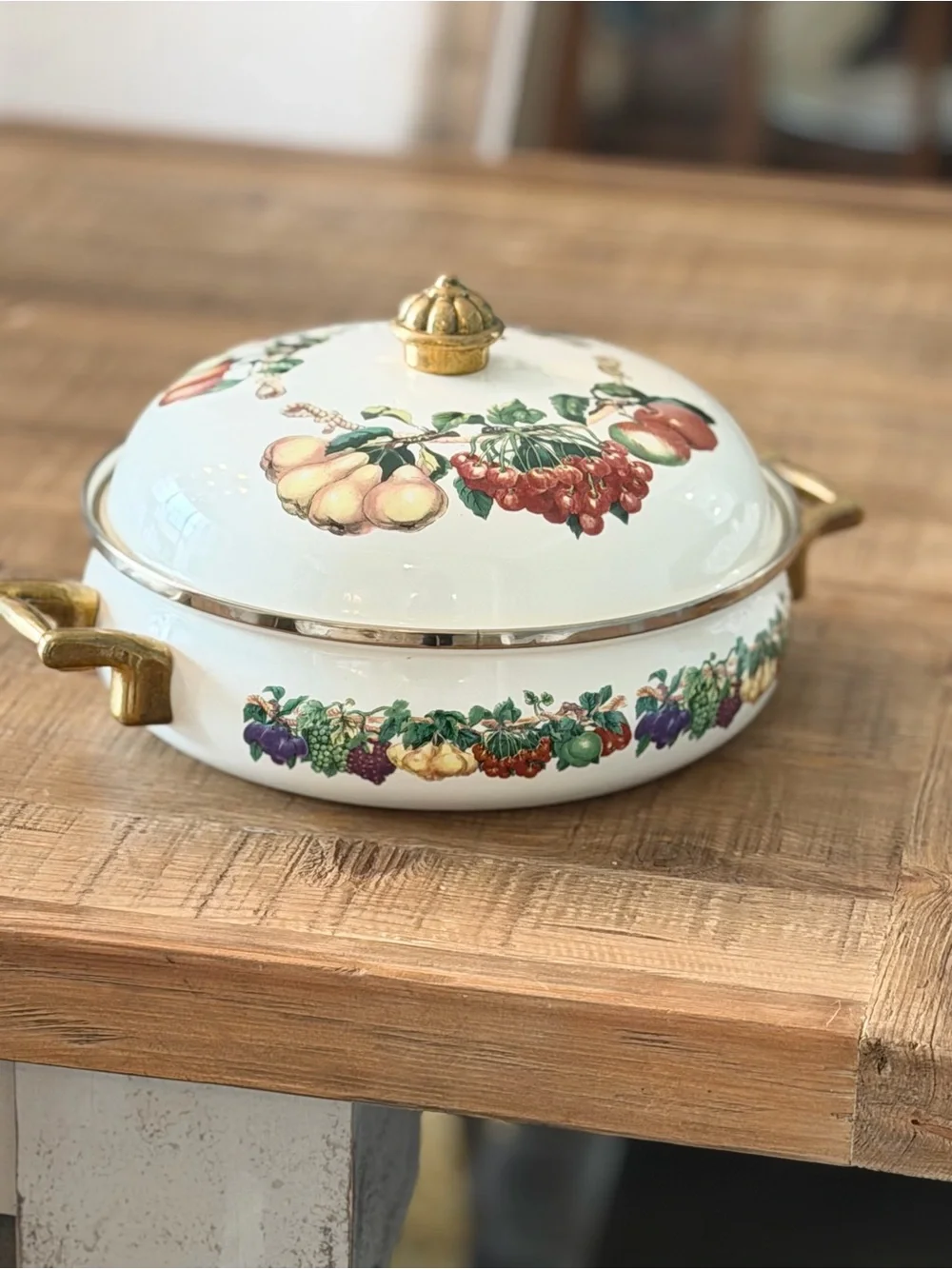 Tabletops Unlimited Kensington Garden Porcelain Enamel Casserole Dish.